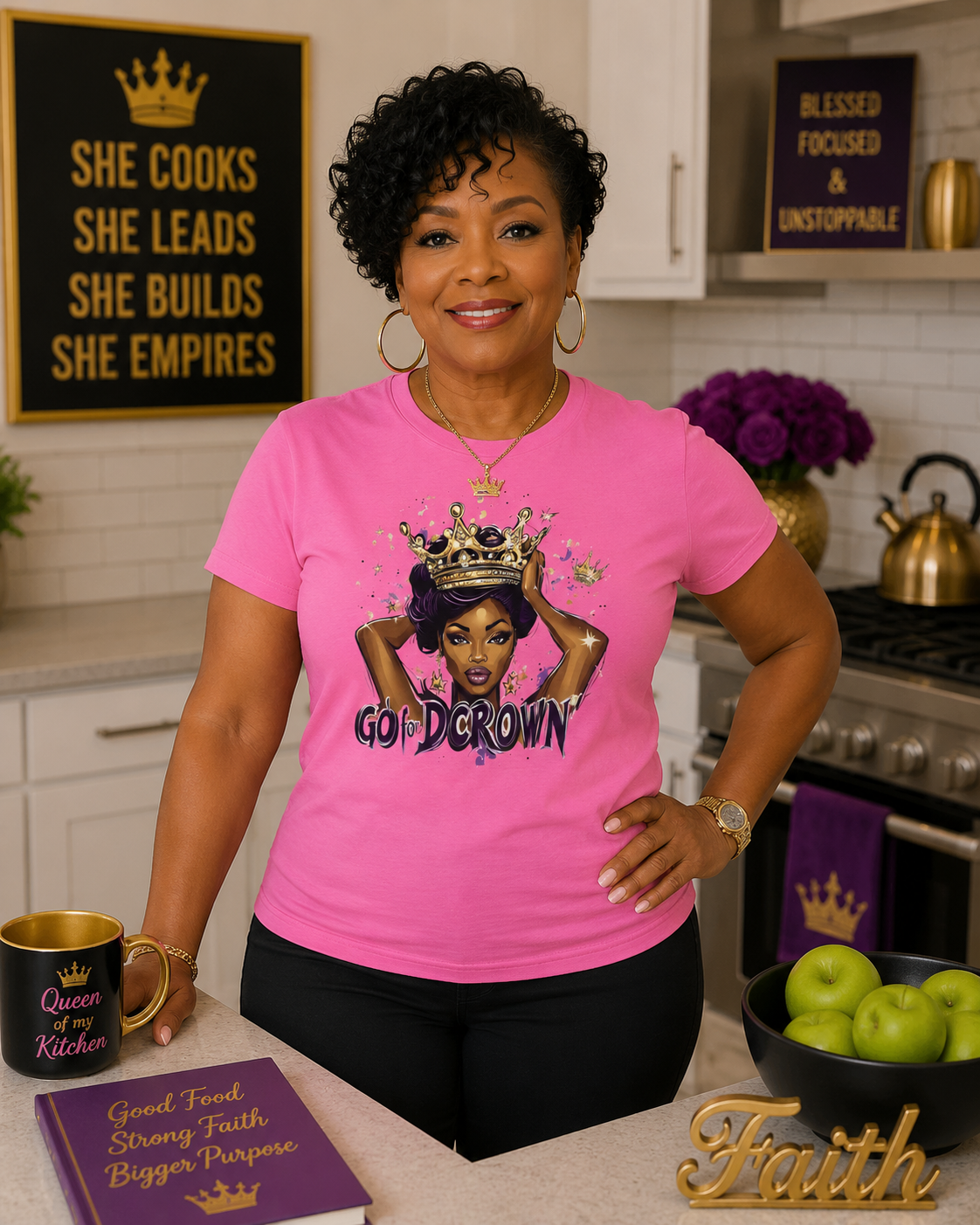Queen Crown Tee — "Go for DCrown" Women's Graphic T-Shirt